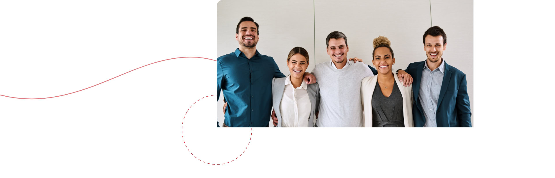 Glückliches Team zusammen.