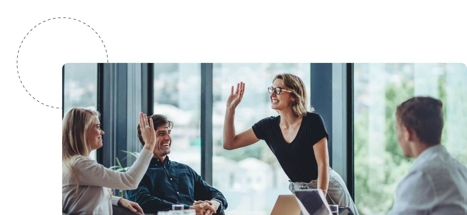 Mitarbeiter führt Meetings als Beispiel von Job Enrichment