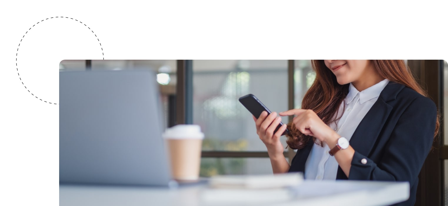 Mitarbeiterin verbessert das Employer Branding durch Nutzung von LinkedIn