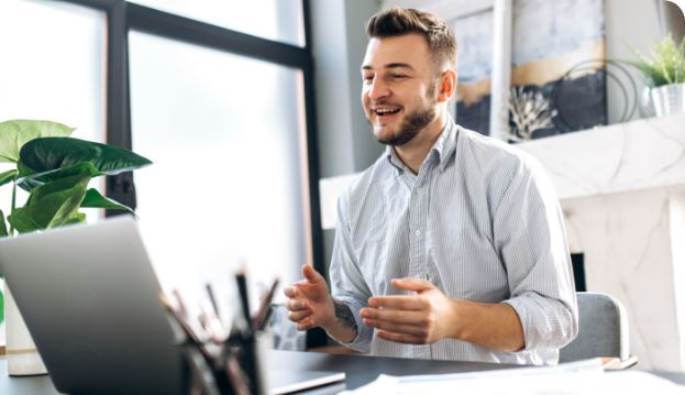 Remote Recruiting Beispiele Mobil Manager in Remote Konferenz