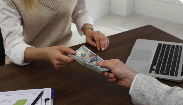 Frau erhält Abfindung nach Änderungskündigung